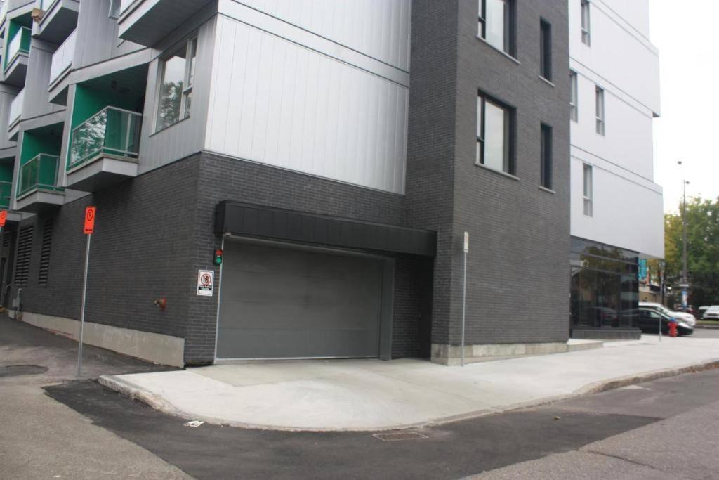 Good Vibes Only -Modern And Spacious 2 Bedroom Condo 4 Beds Free Parking, Gym Québec Eksteriør bilde