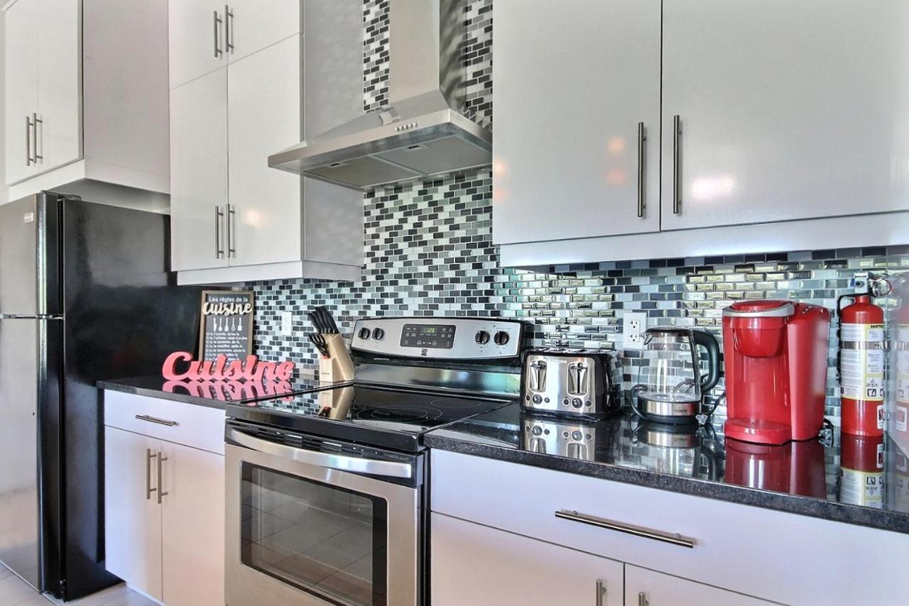 Good Vibes Only -Modern And Spacious 2 Bedroom Condo 4 Beds Free Parking, Gym Québec Eksteriør bilde