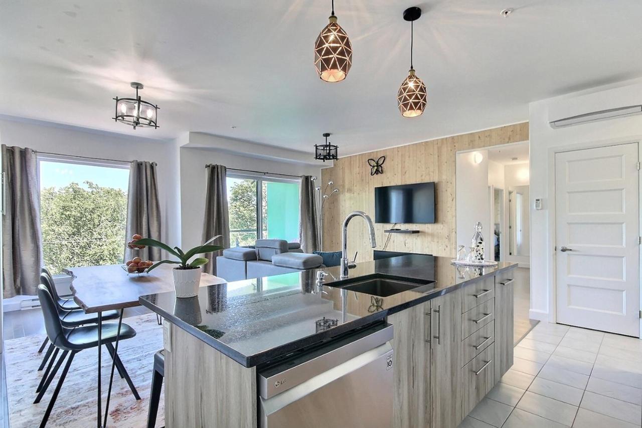 Good Vibes Only -Modern And Spacious 2 Bedroom Condo 4 Beds Free Parking, Gym Québec Eksteriør bilde
