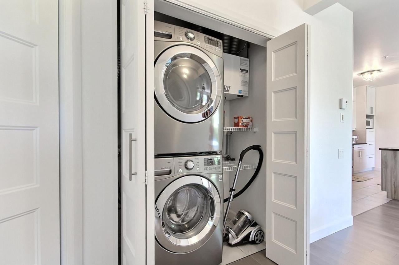 Good Vibes Only -Modern And Spacious 2 Bedroom Condo 4 Beds Free Parking, Gym Québec Eksteriør bilde